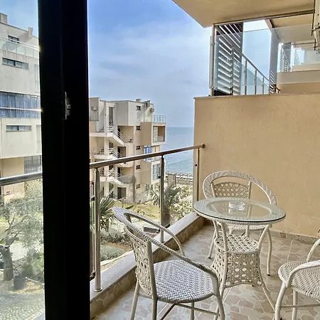 Sea Front View - Dolce 2 Apartment