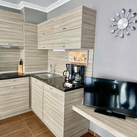 Sea Front View - Dolce 2 Apartment *