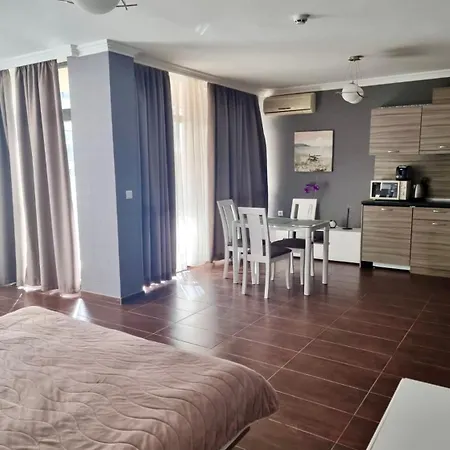 Sea Front View - Dolce 2 Apartment Sveti Vlas