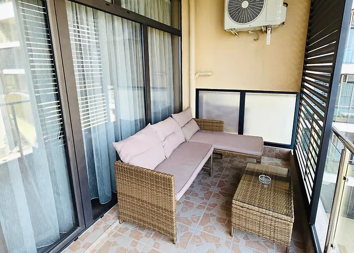 Sea Front View - Dolce 2 Apartment